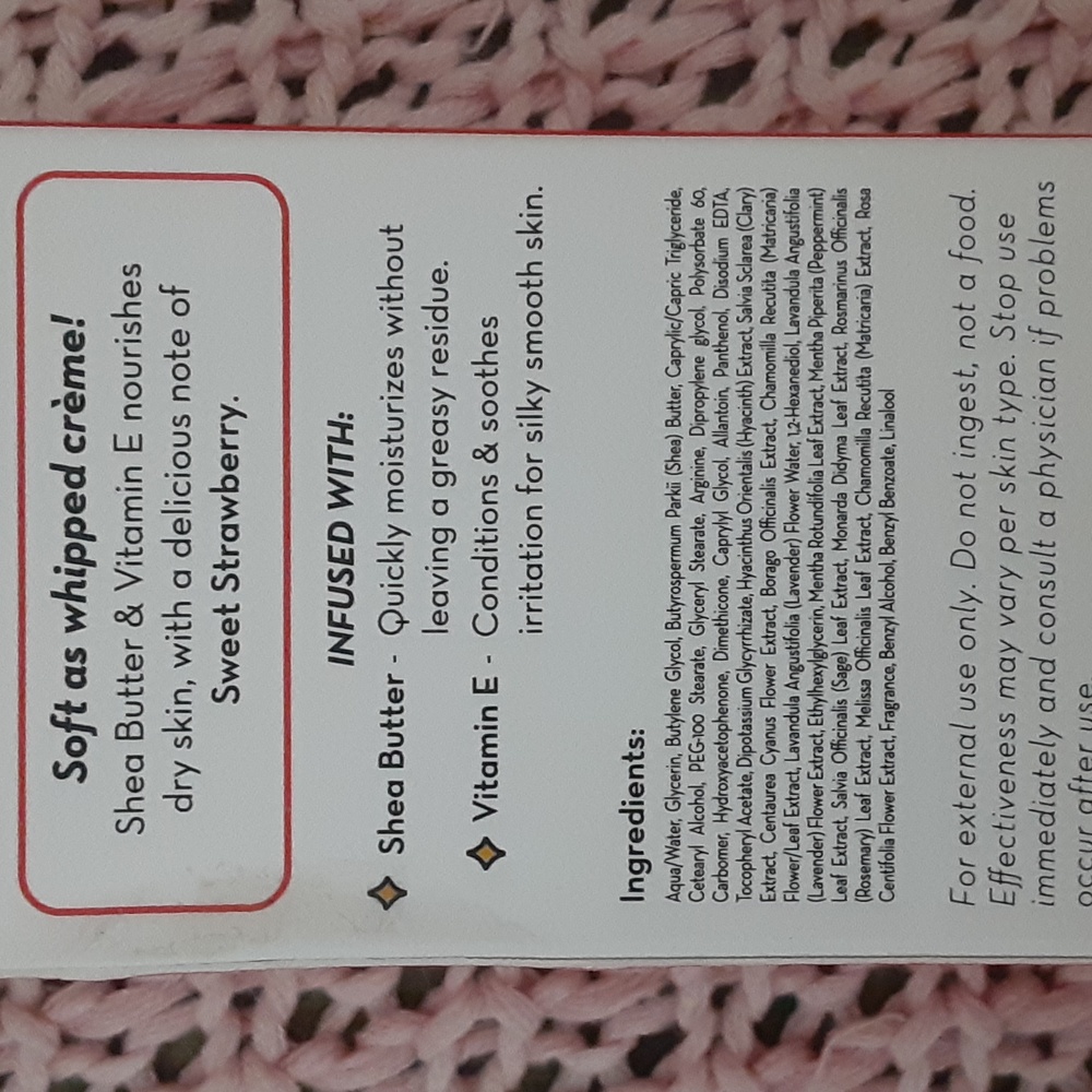 Hello Kitty Mini Beauty Bundle - Picture 5 of 7